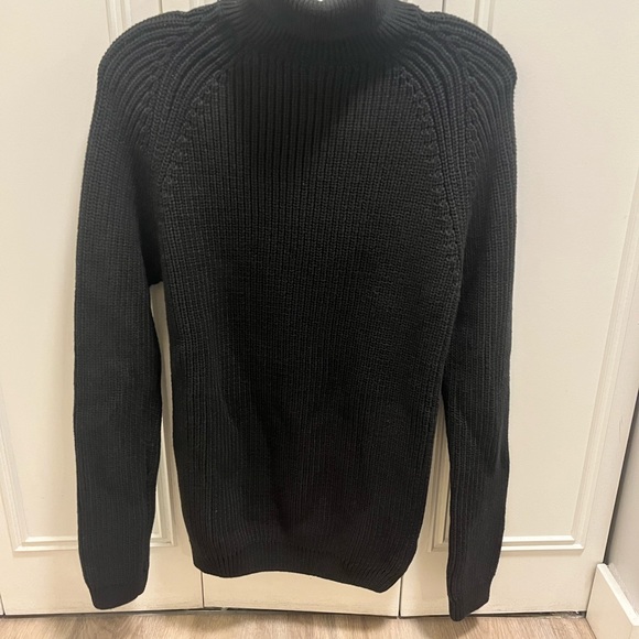 Zara Winter Turtleneck Sweater - Picture 2 of 5